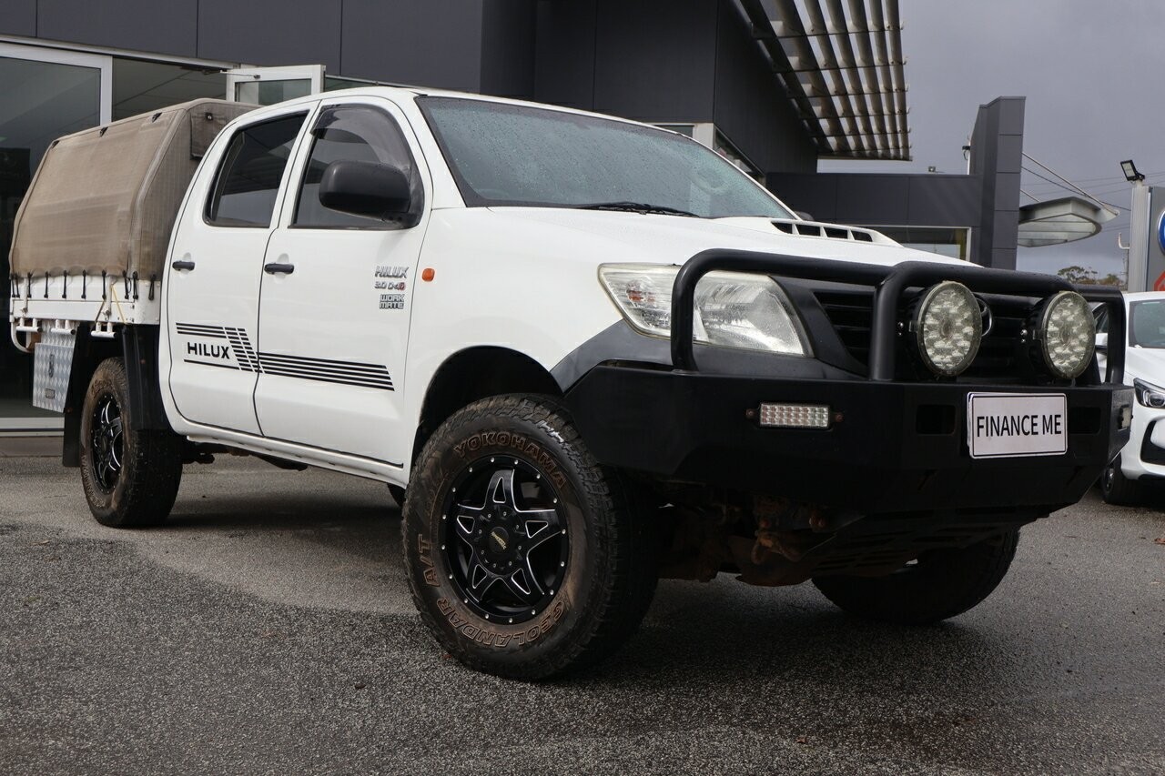 Toyota Hilux image 1