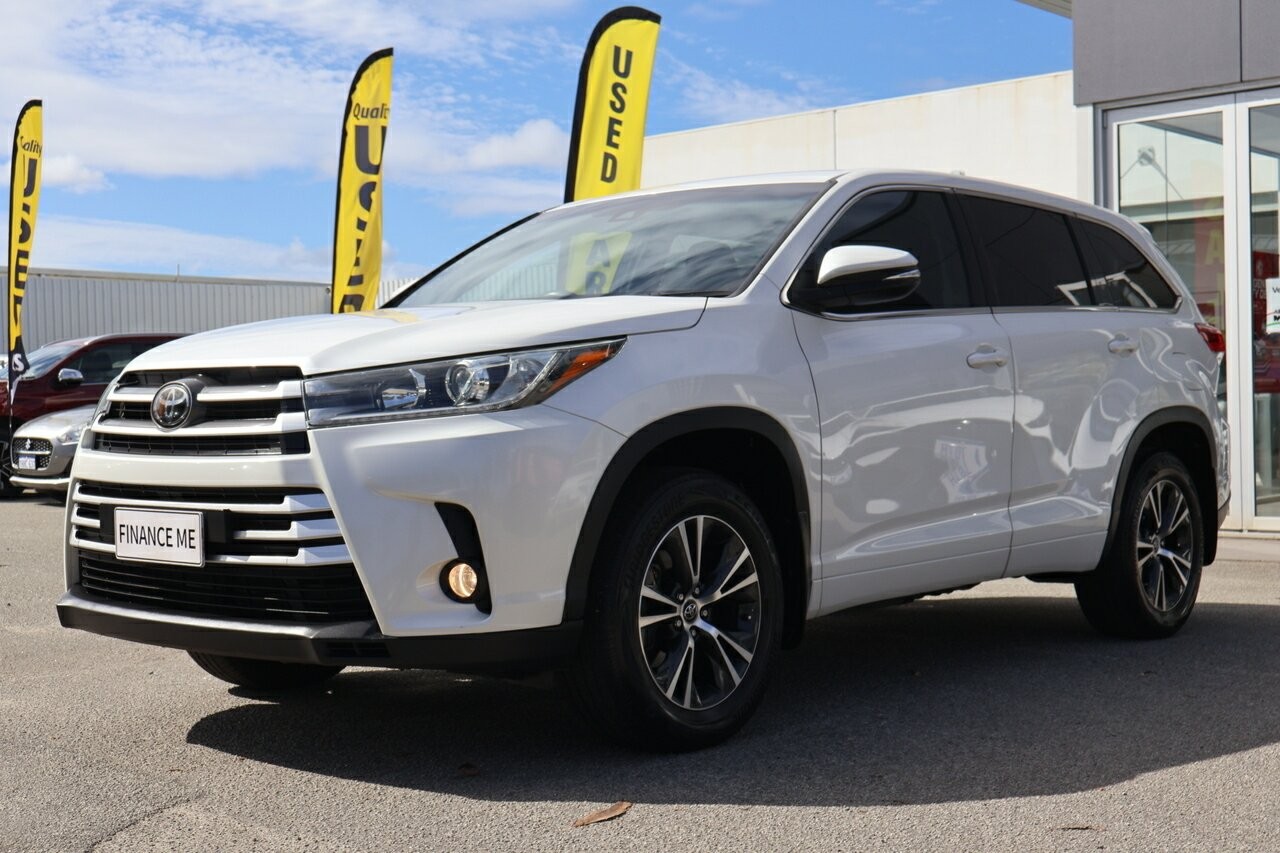 Toyota Kluger image 3