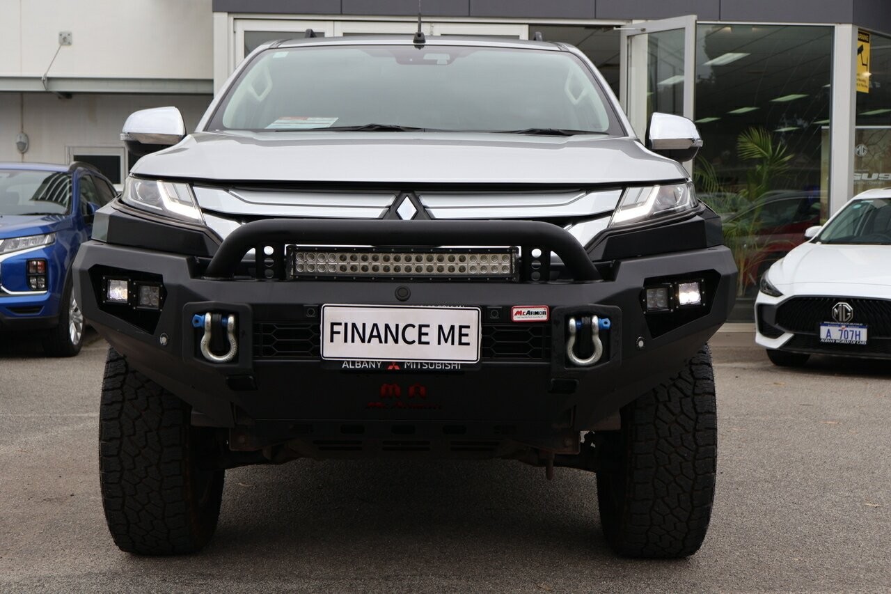 Mitsubishi Triton image 3