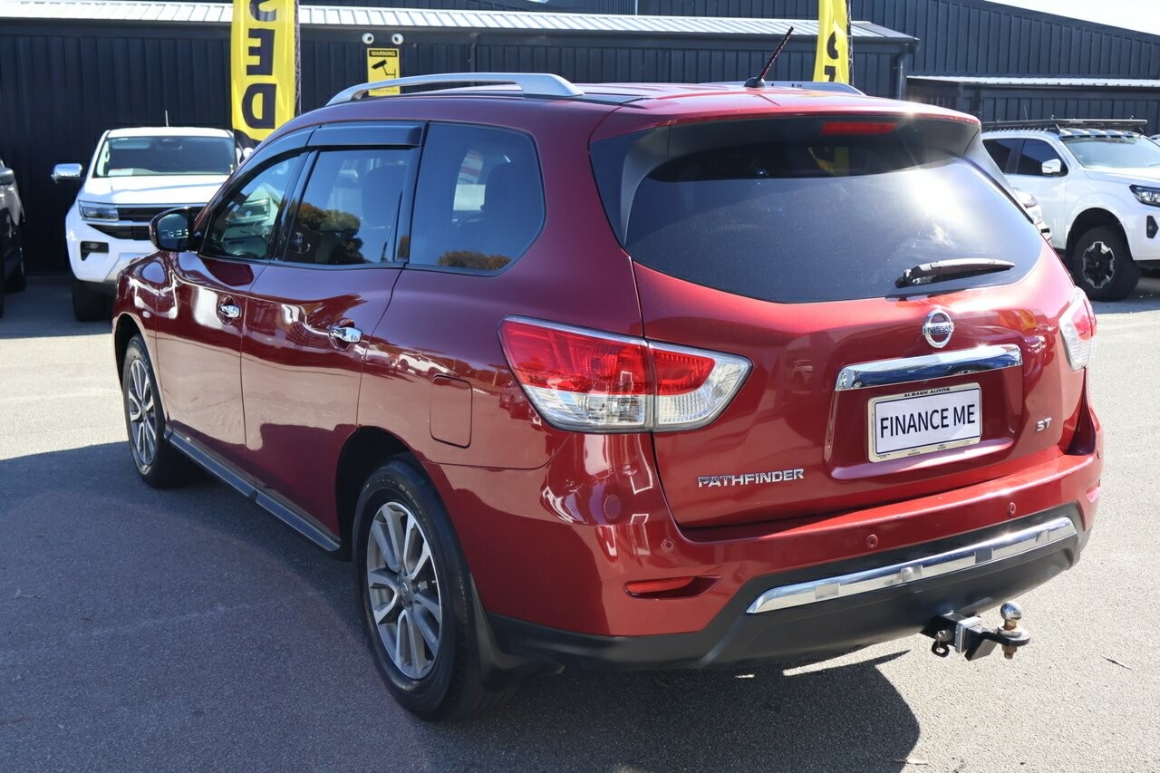 Nissan Pathfinder image 4