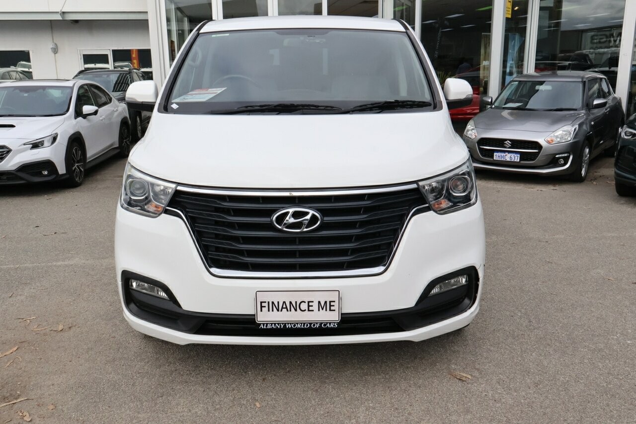 Hyundai Imax image 2
