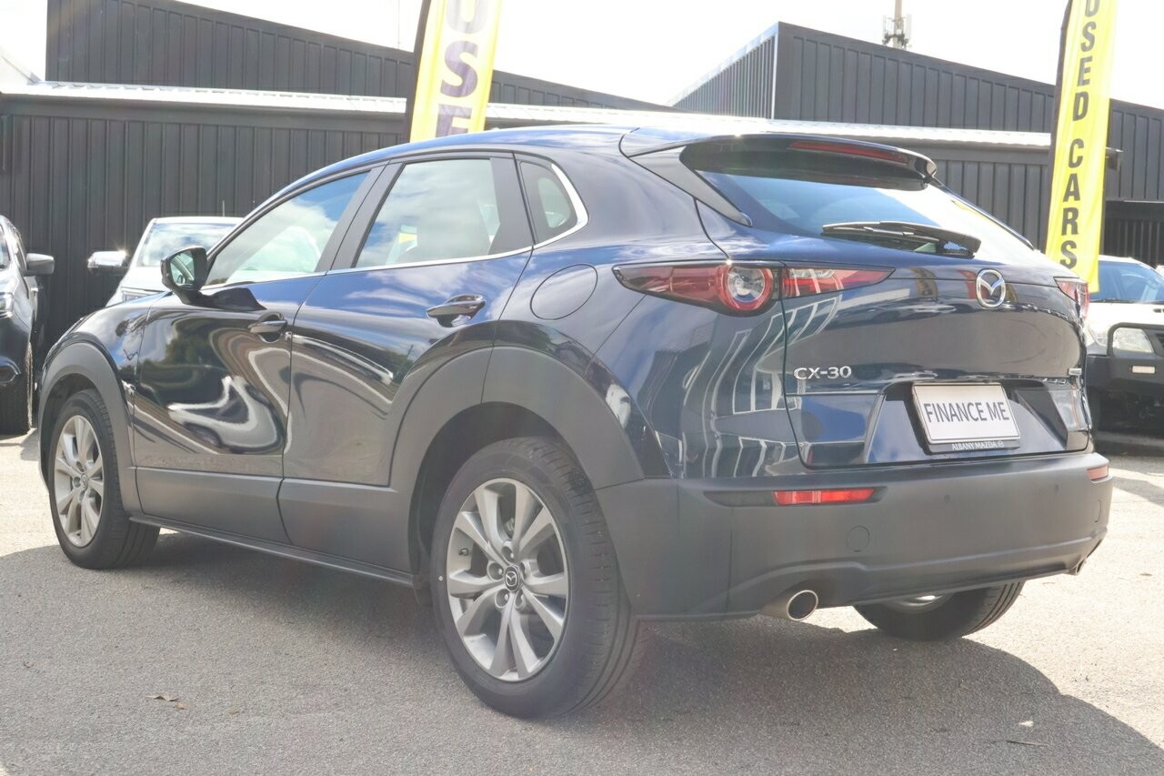 Mazda Cx-30 image 4