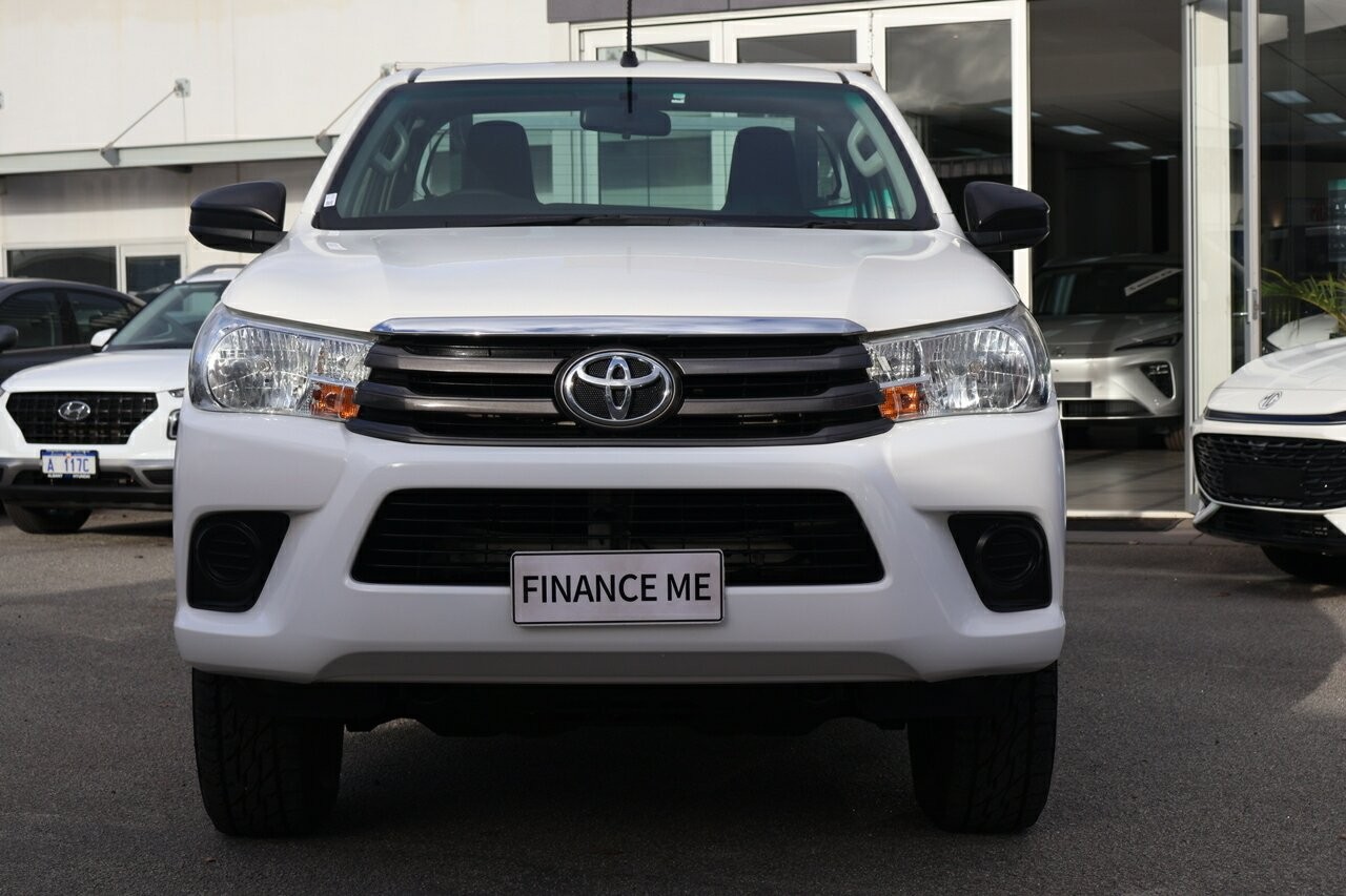 Toyota Hilux image 3