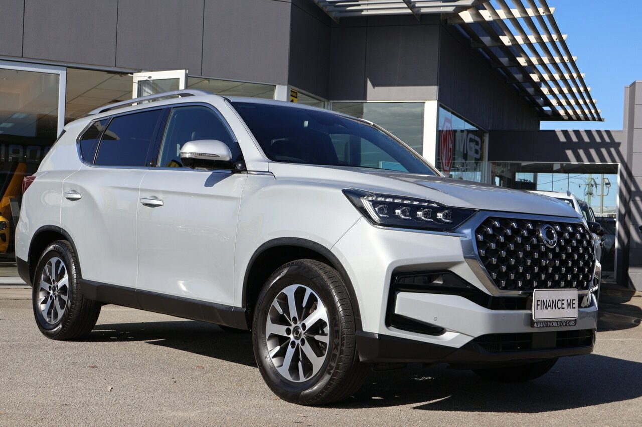 Ssangyong Rexton image 1