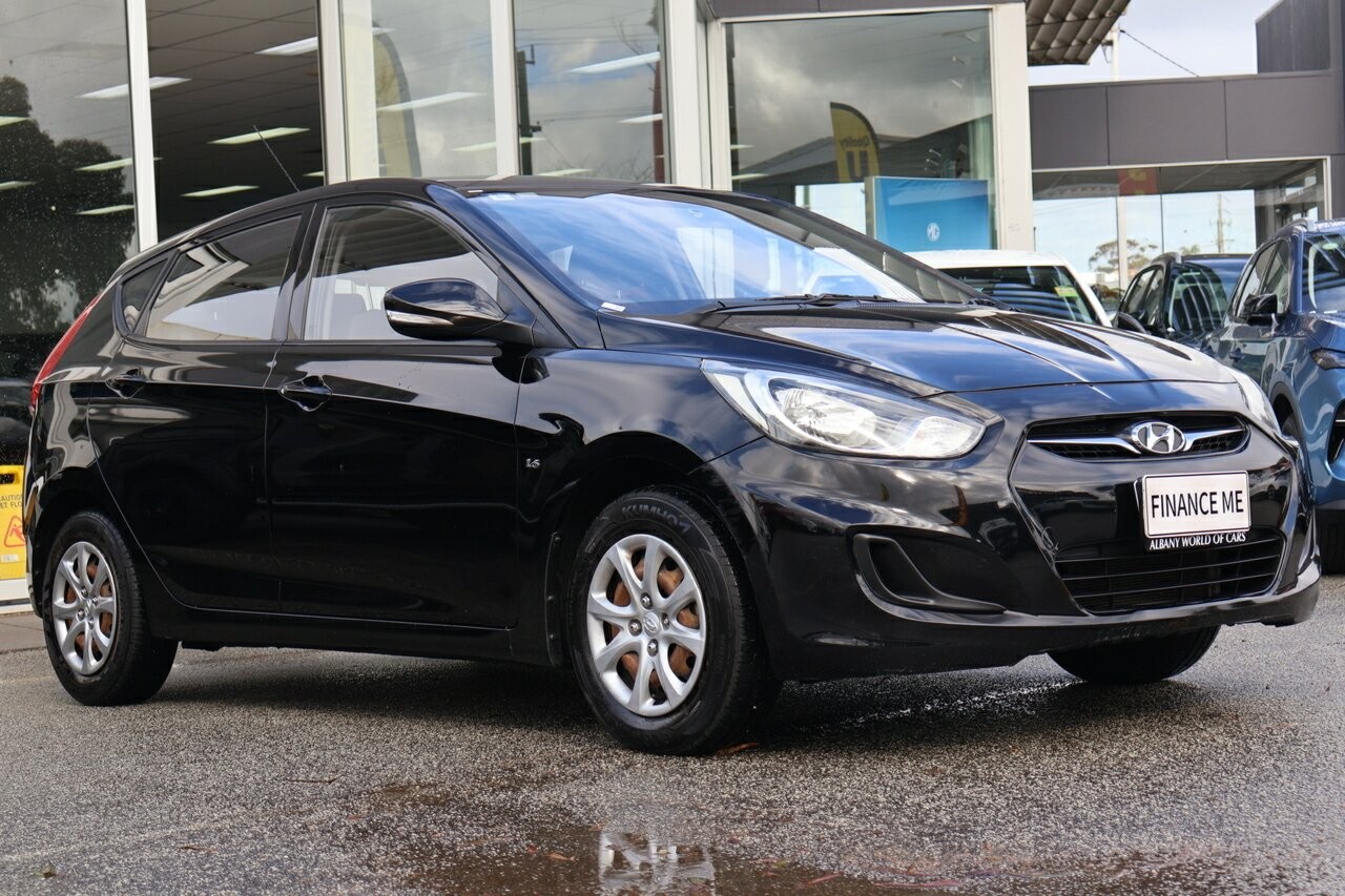 Hyundai Accent image 1