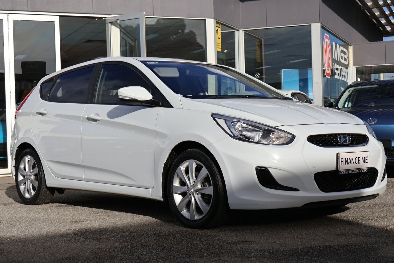 Hyundai Accent image 1