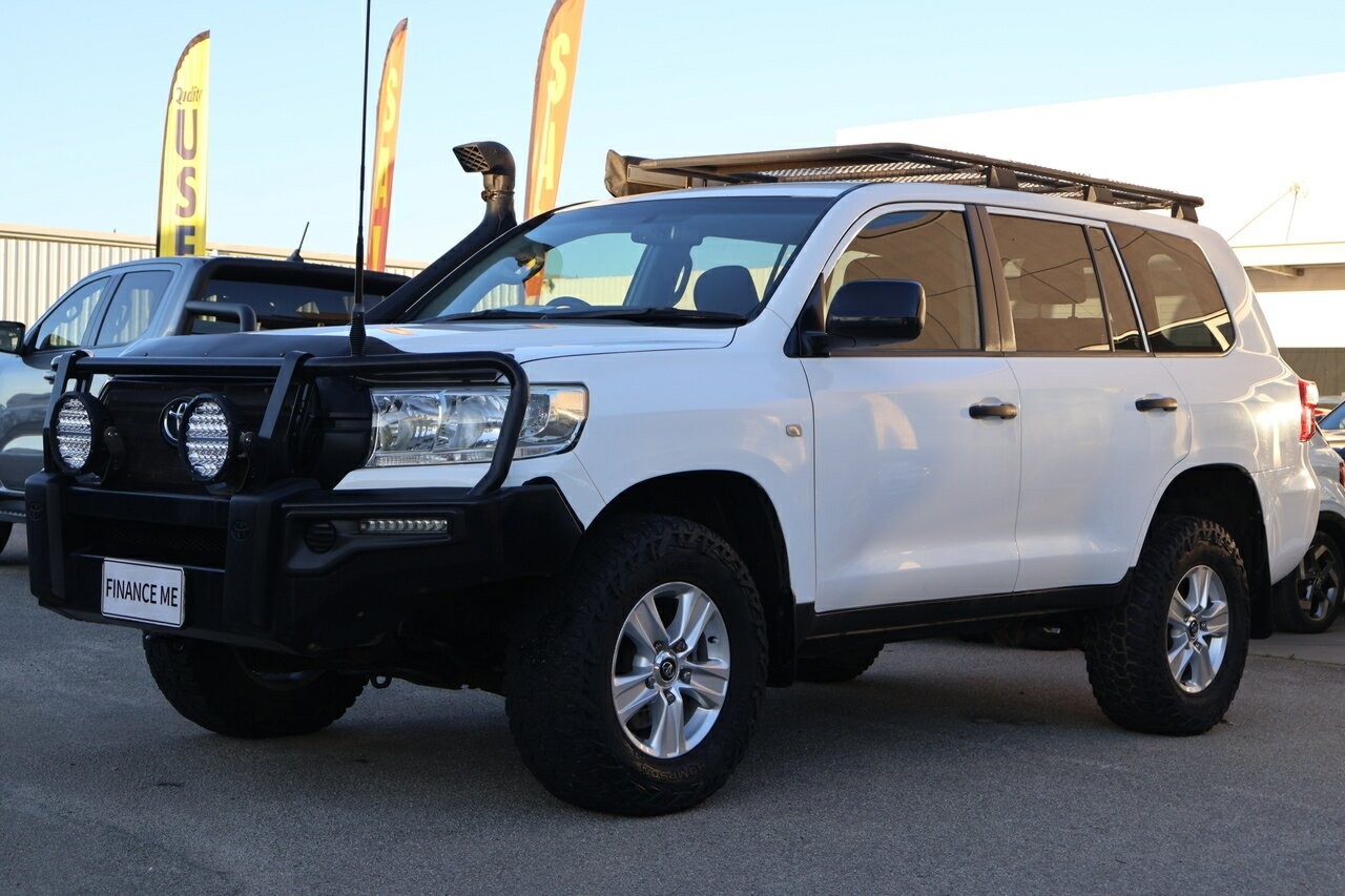 Toyota Landcruiser image 4