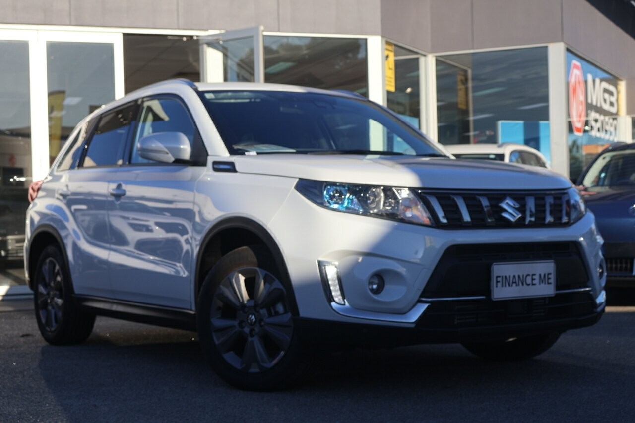 Suzuki Vitara image 1