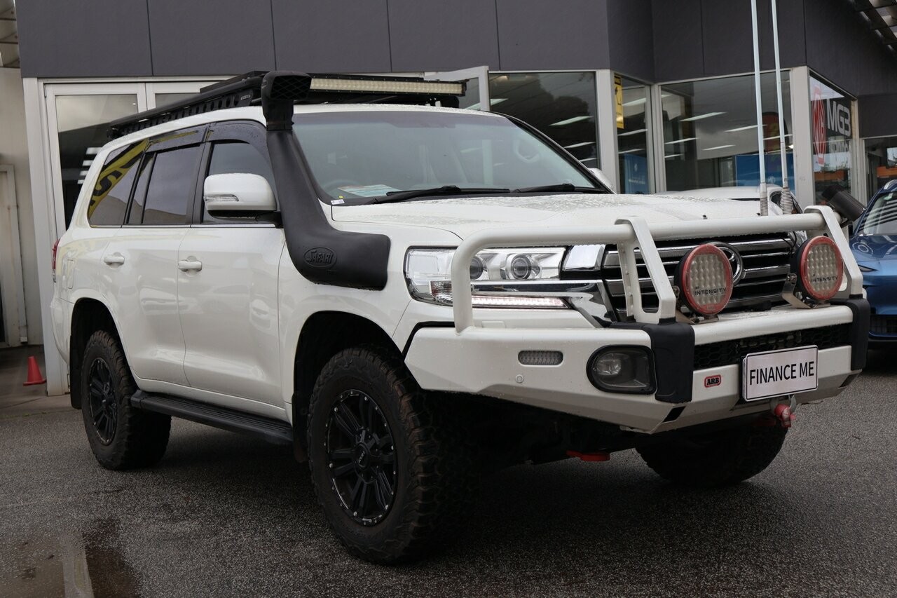 Toyota Landcruiser image 1