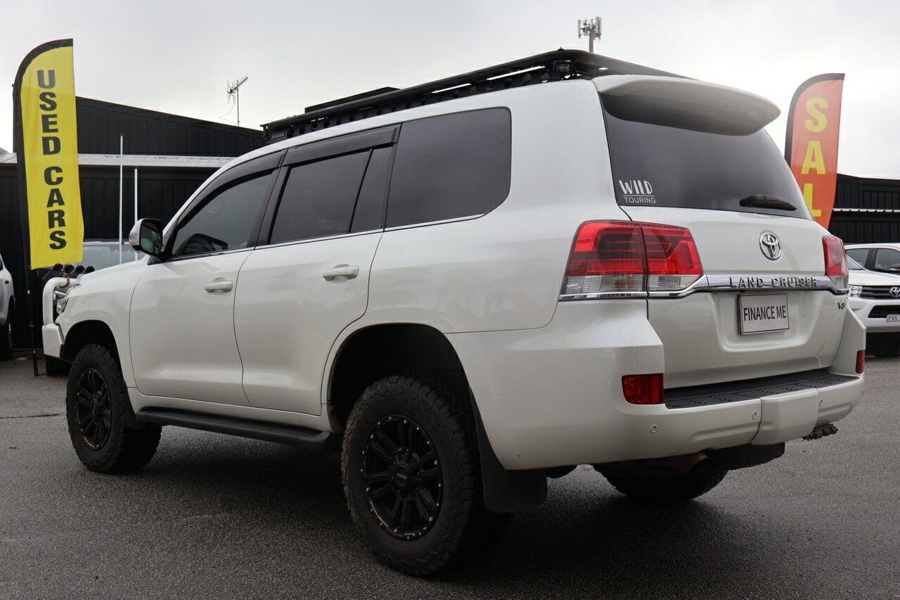 Toyota Landcruiser image 4