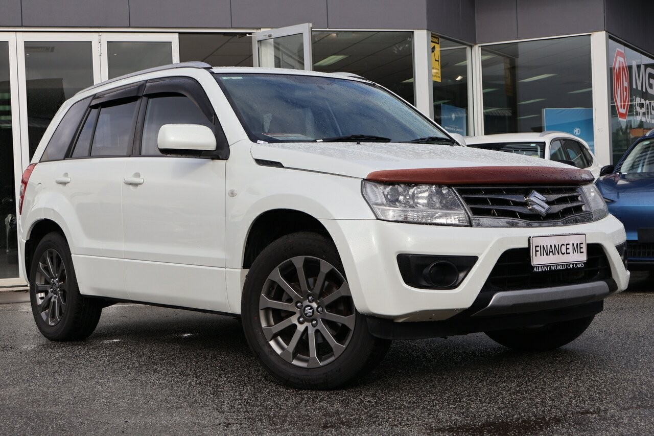 Suzuki Grand Vitara image 1