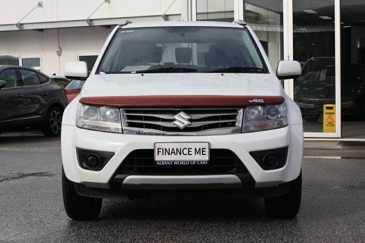 Suzuki Grand Vitara image 2
