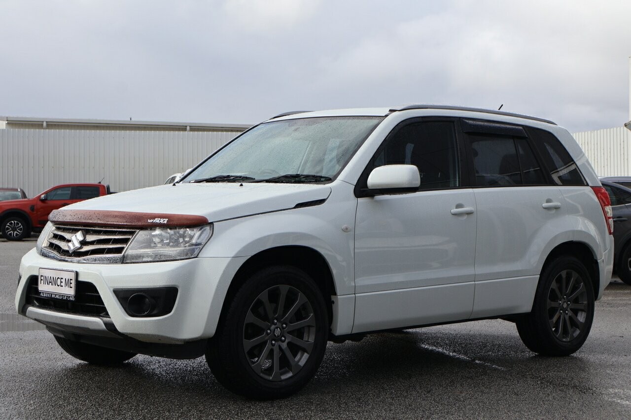 Suzuki Grand Vitara image 3
