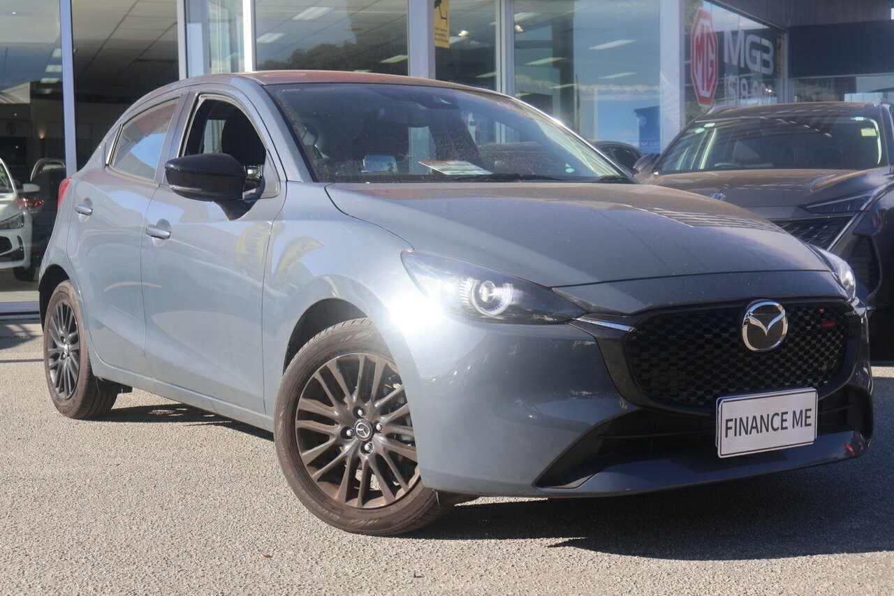 Mazda 2 image 1