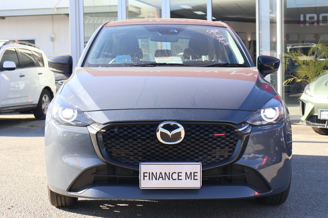 Mazda 2 image 3