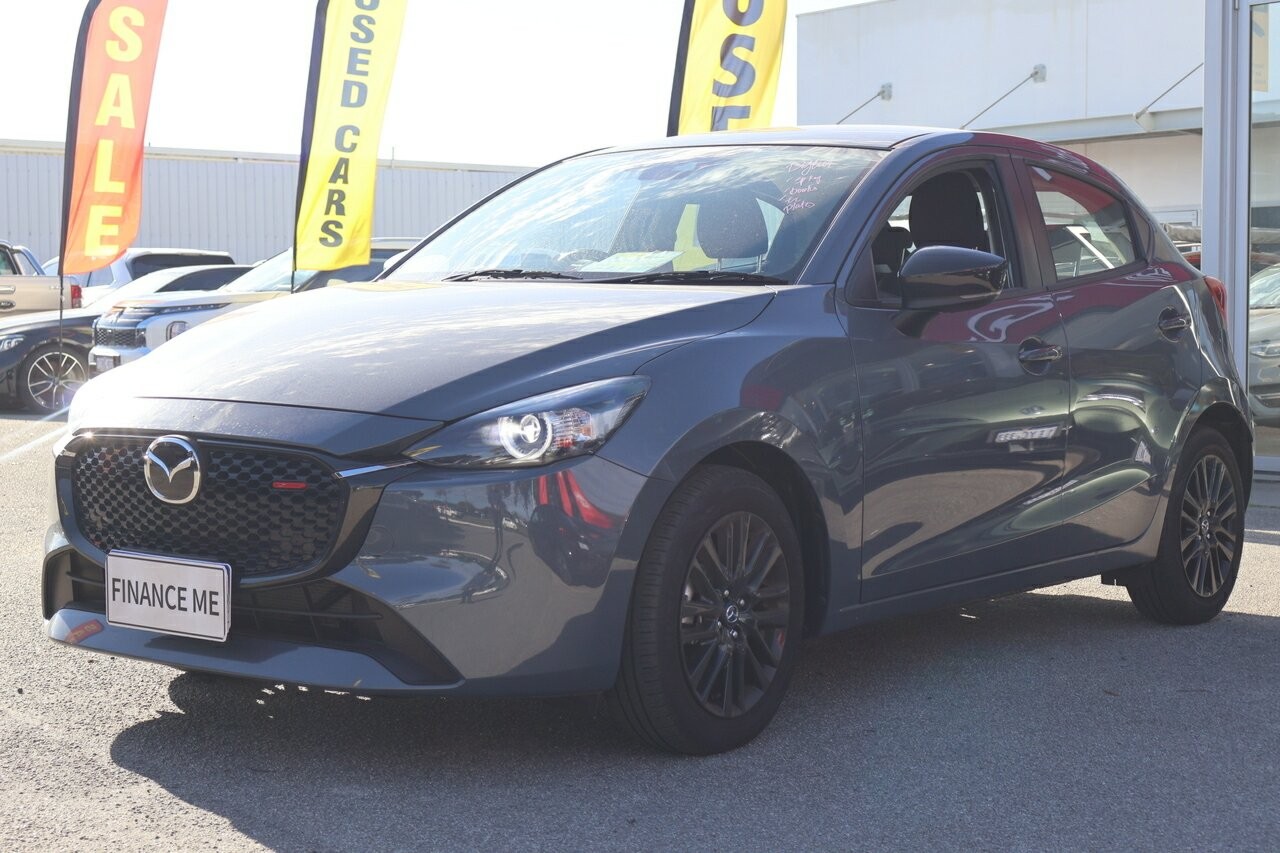 Mazda 2 image 4