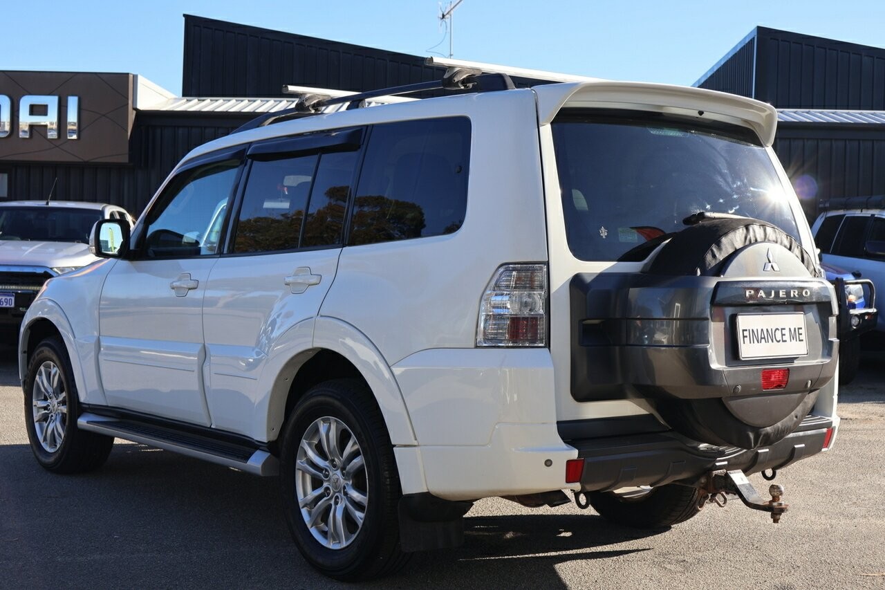 Mitsubishi Pajero image 4