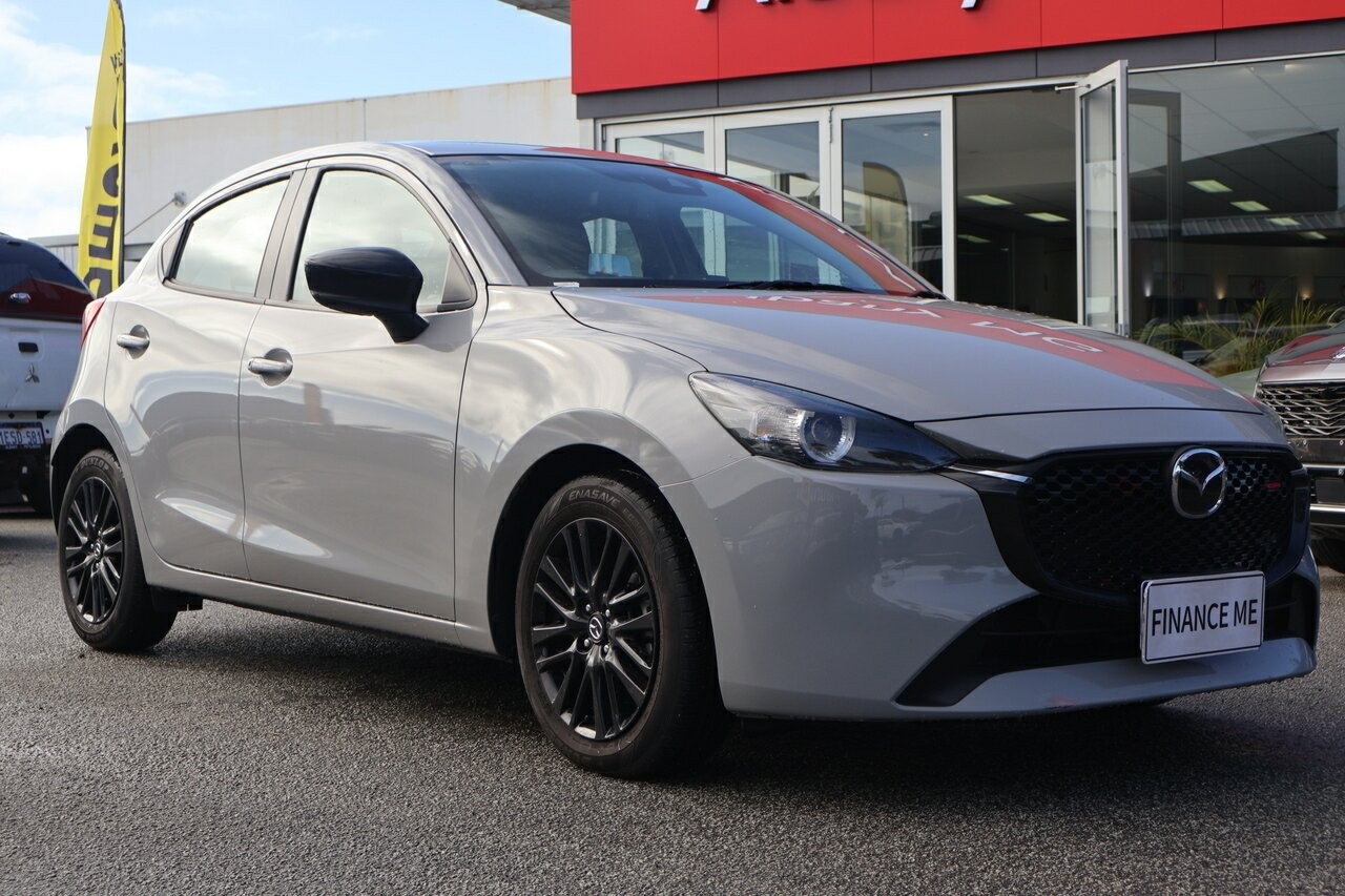 Mazda 2 image 1