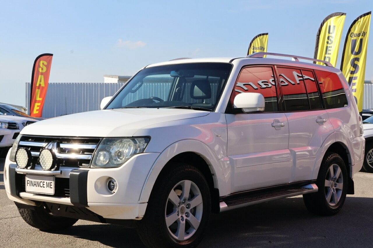Mitsubishi Pajero image 3