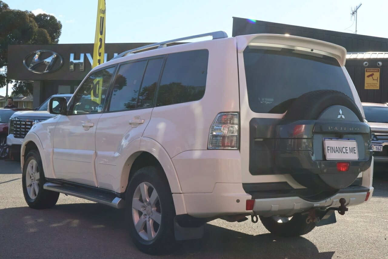 Mitsubishi Pajero image 4