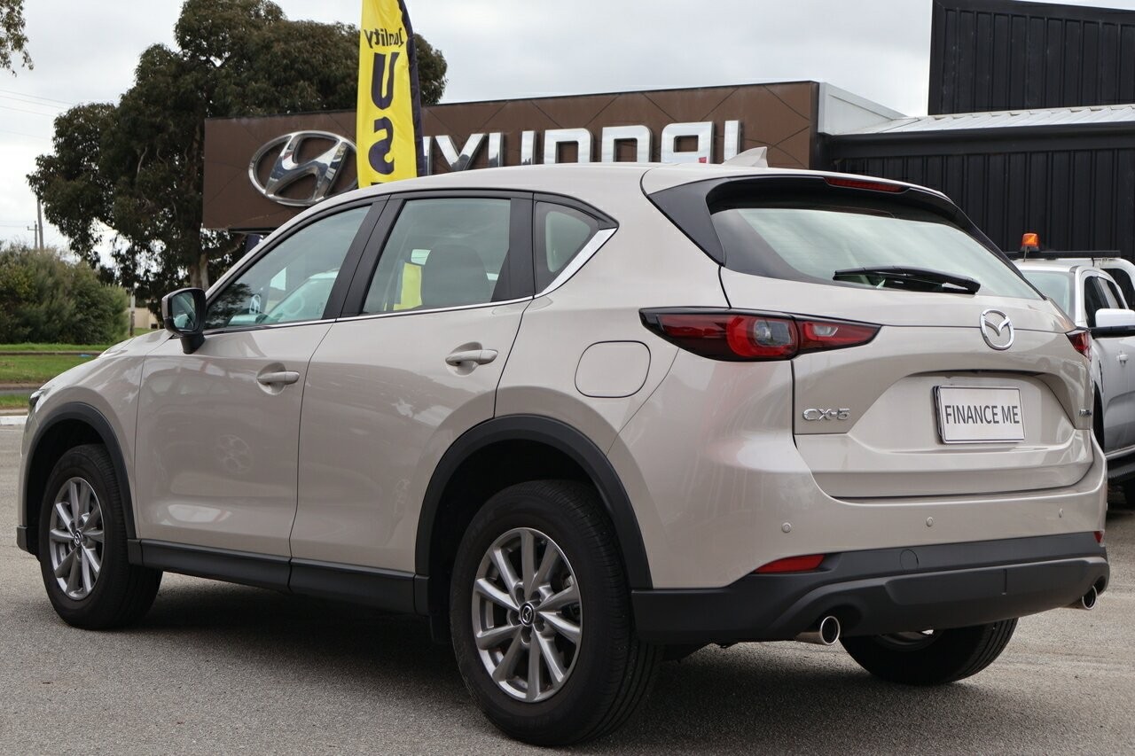 Mazda Cx-5 image 4