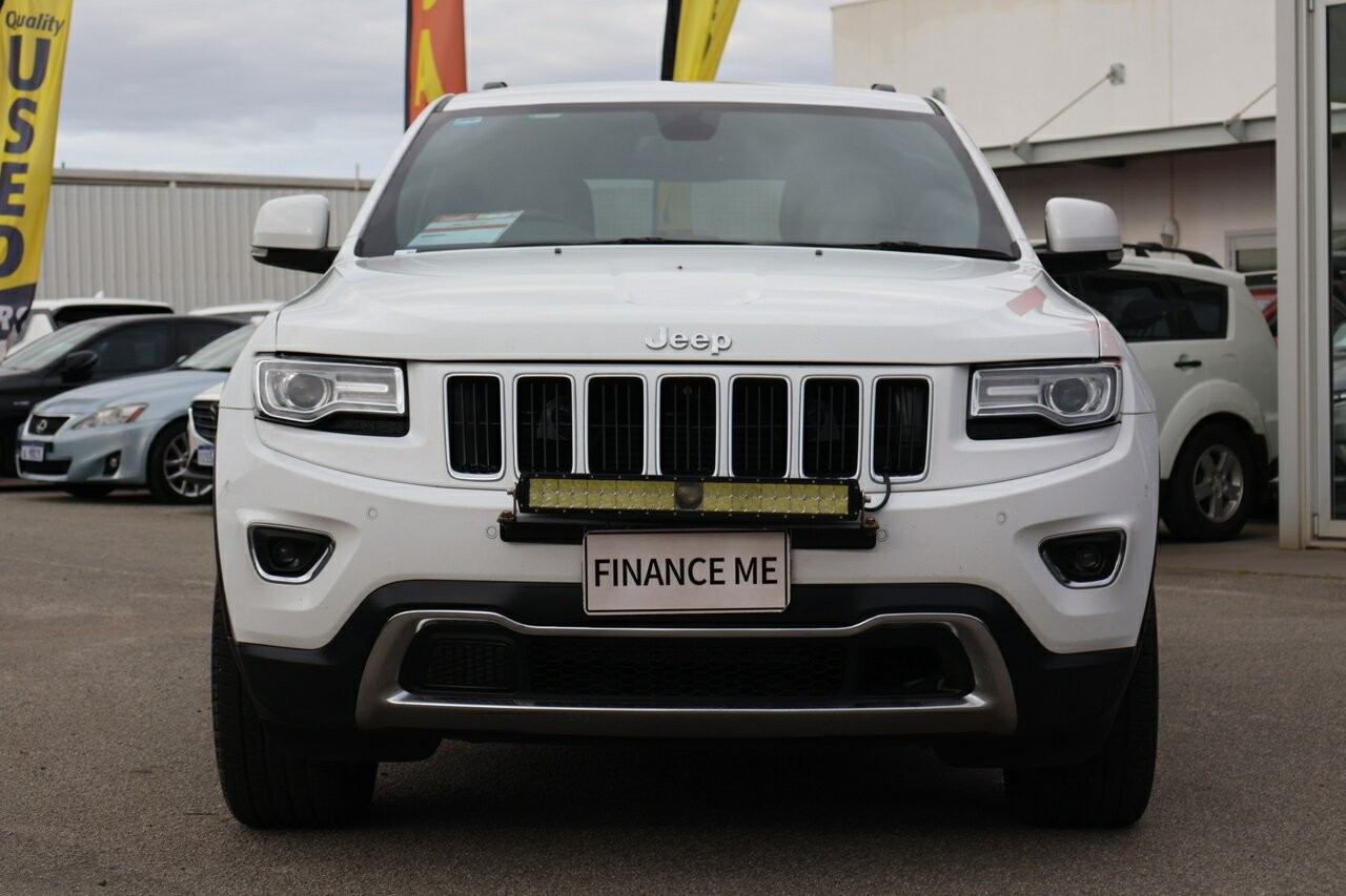 Jeep Grand Cherokee image 2