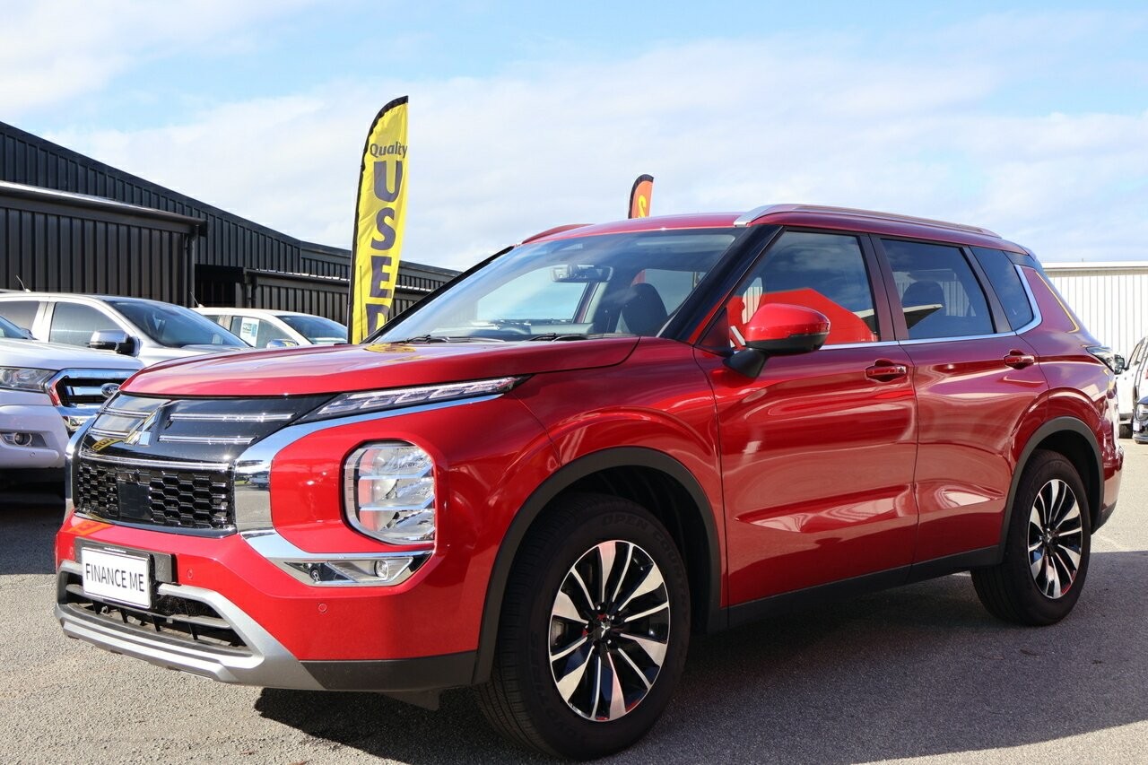 Mitsubishi Outlander image 4