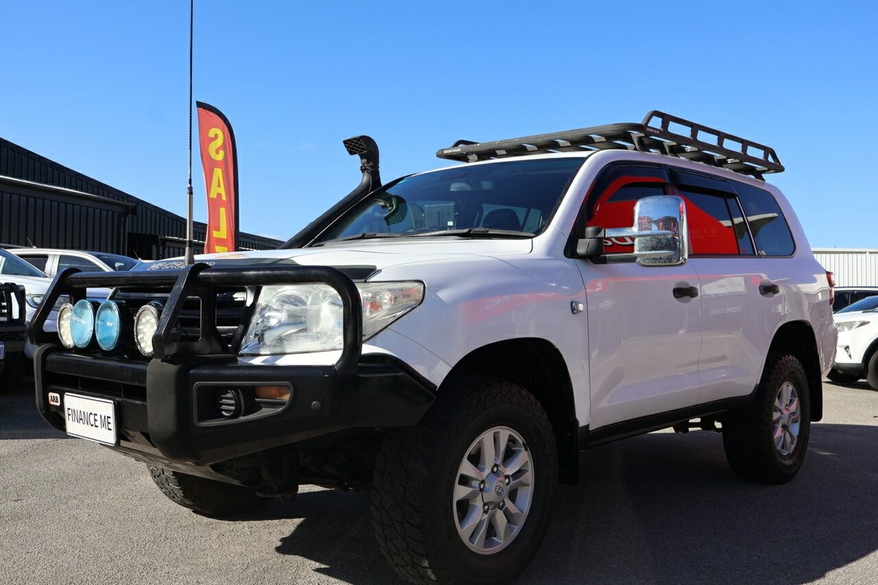 Toyota Landcruiser image 3