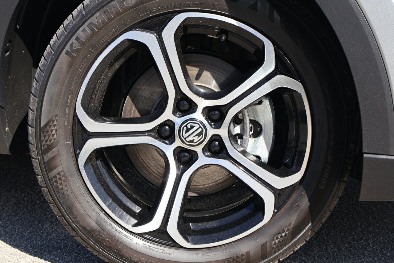 MG Zs image 2