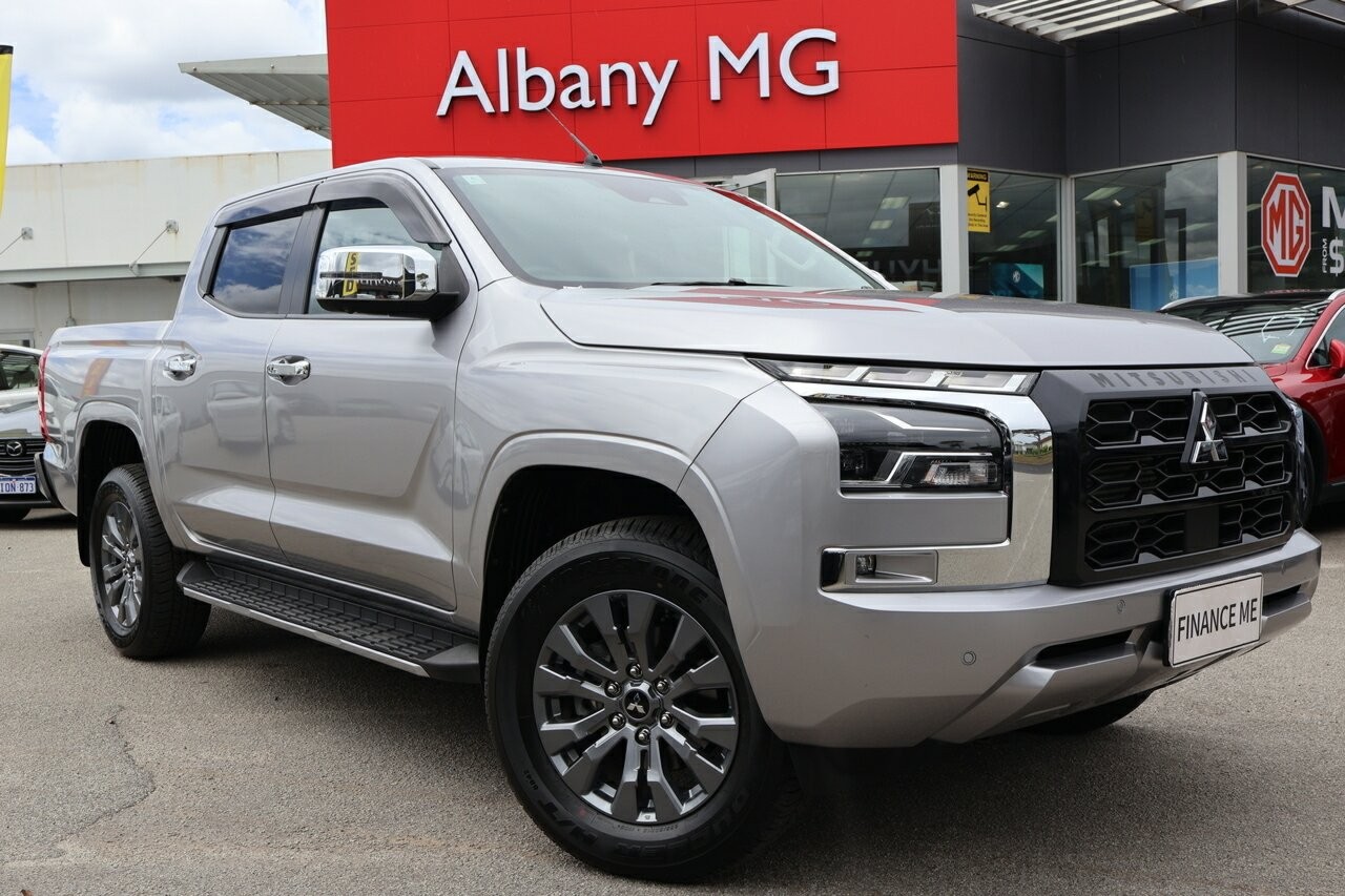 Mitsubishi Triton image 1