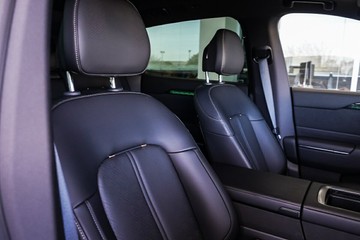 https://vehicle-cdn.autoleague.cloud/34901_Z024181_12.jpg