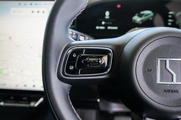 https://vehicle-cdn.autoleague.cloud/34901_Z024181_13.jpg