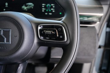 https://vehicle-cdn.autoleague.cloud/34901_Z024181_14.jpg