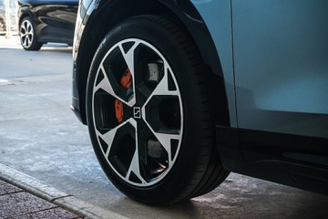 https://vehicle-cdn.autoleague.cloud/34901_Z024181_5.jpg