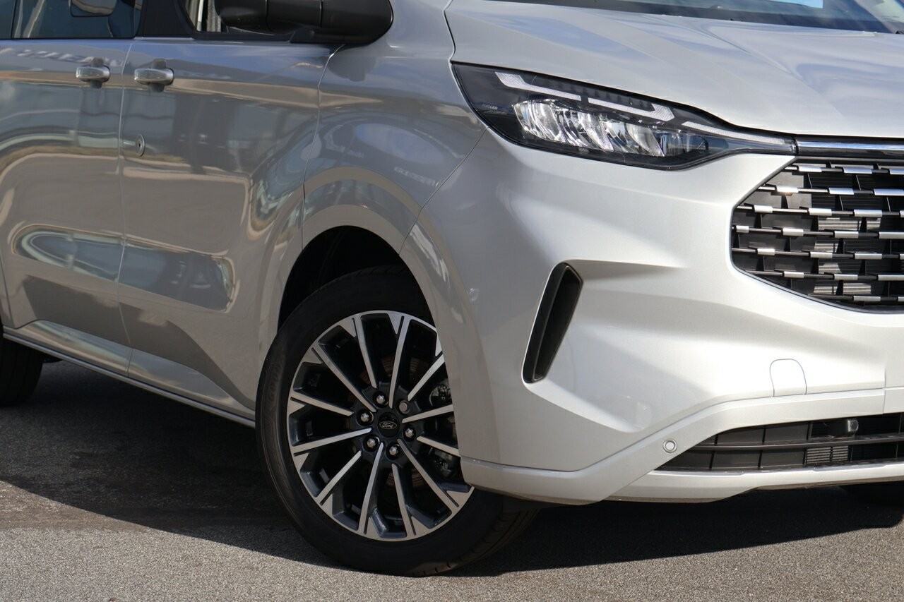 Ford Tourneo image 2