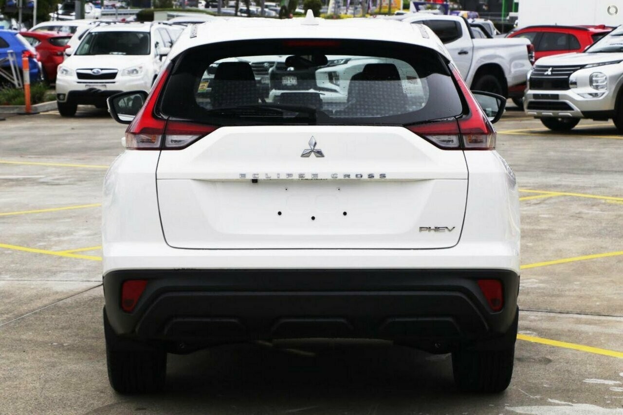 Mitsubishi Eclipse Cross image 3