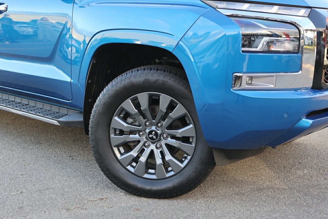 Mitsubishi Triton image 2