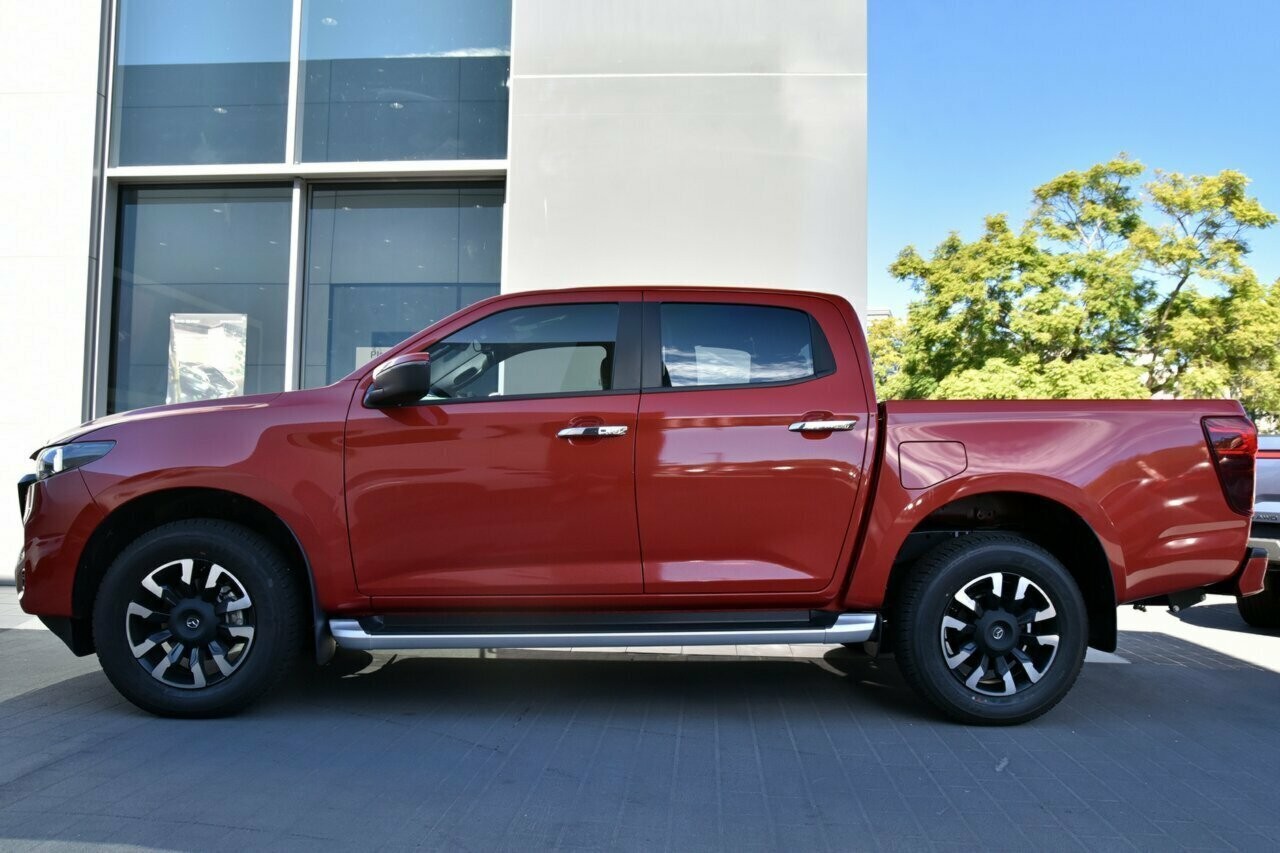 Mazda Bt-50 image 1
