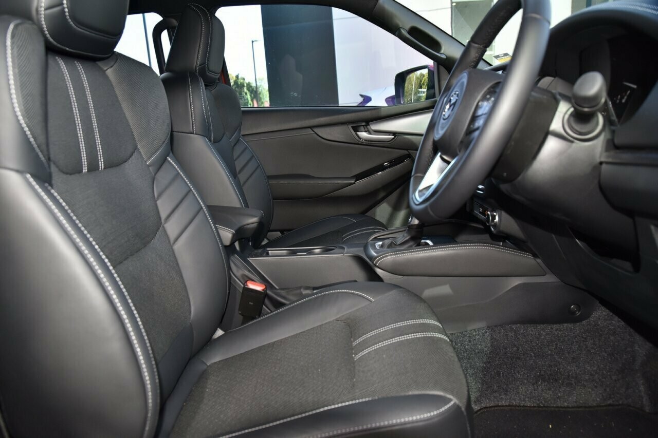 Mazda Bt-50 image 4