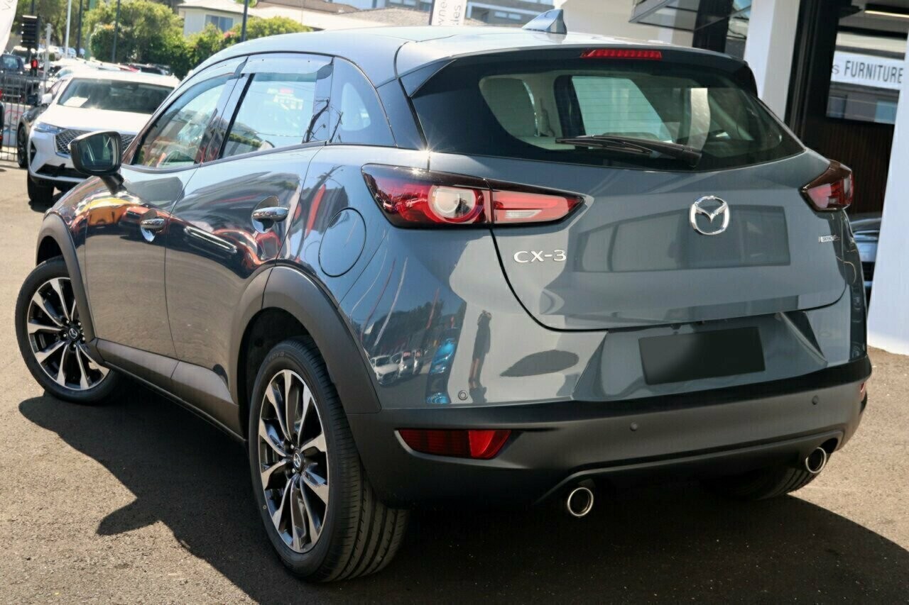 Mazda Cx-3 image 3