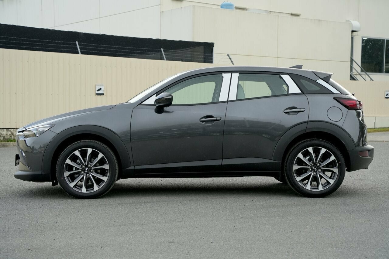 Mazda Cx-3 image 2