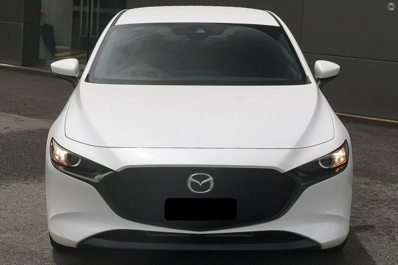 Mazda 3 image 2