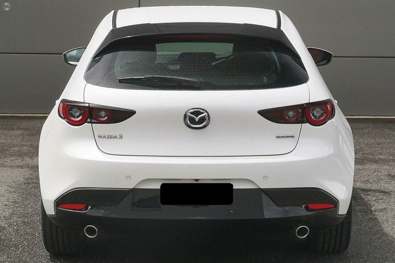 Mazda 3 image 3