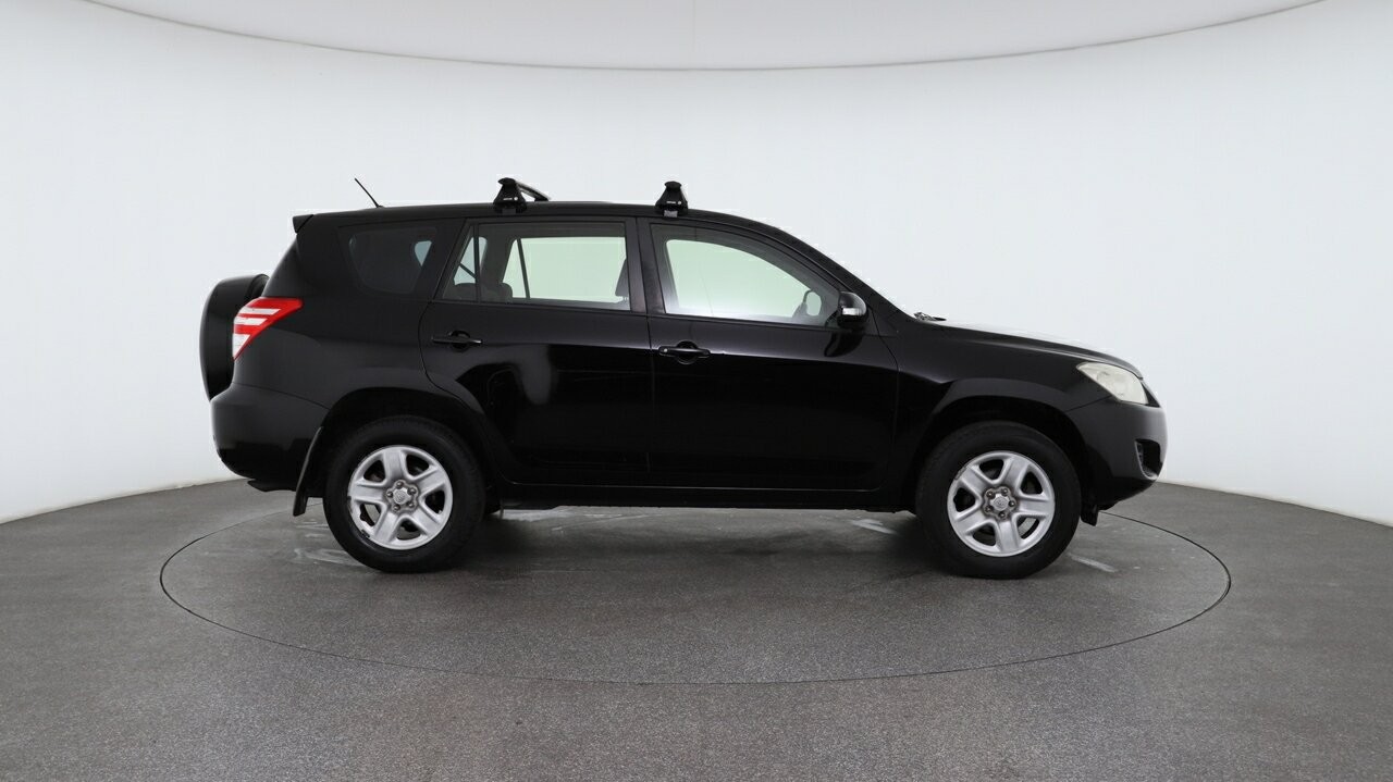 Toyota Rav4 image 3