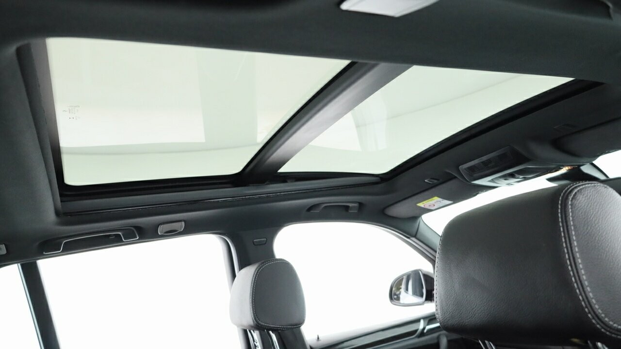 BMW X3 image 2
