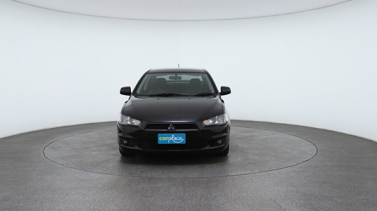 Mitsubishi Lancer image 2