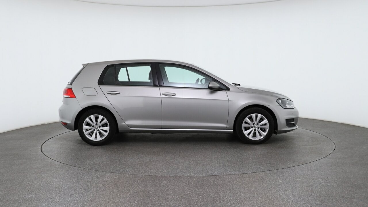 Volkswagen Golf image 3