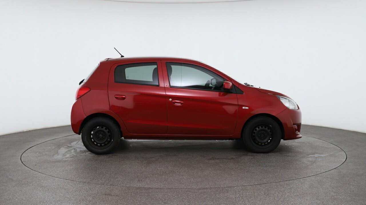 Mitsubishi Mirage image 3