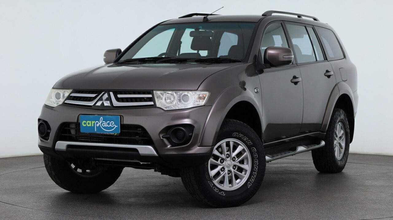 Mitsubishi Challenger image 1