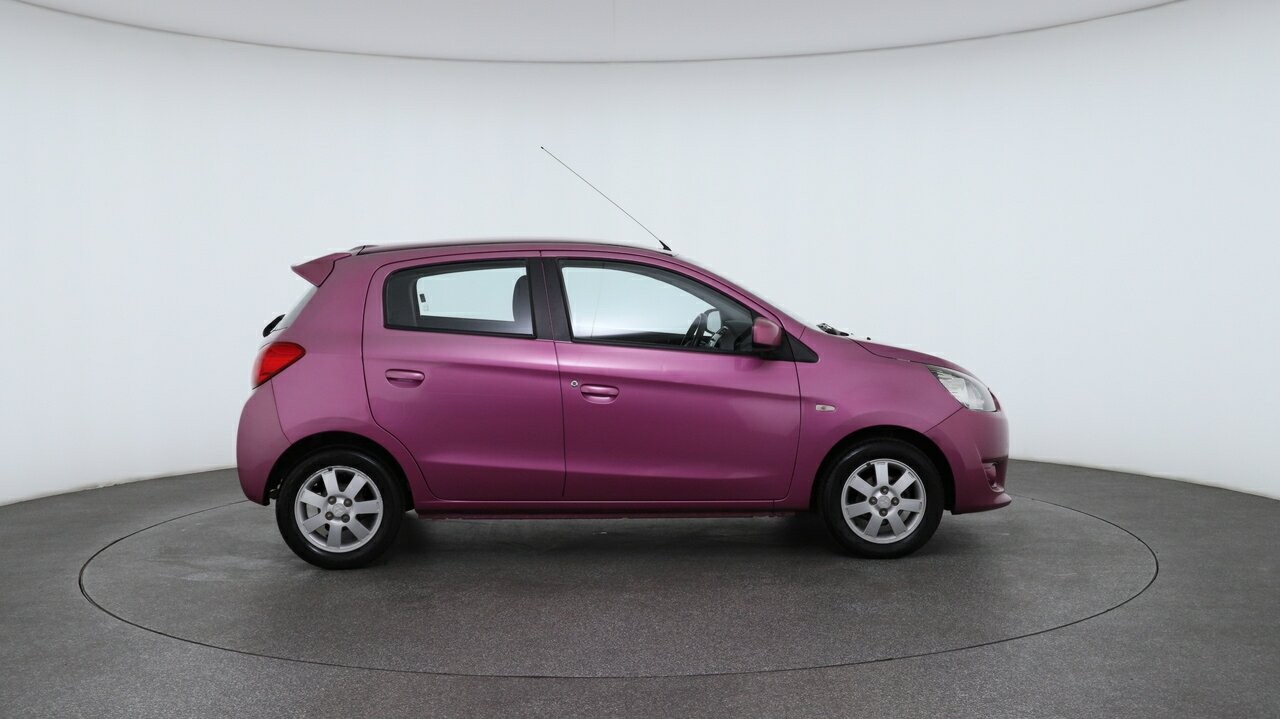 Mitsubishi Mirage image 3